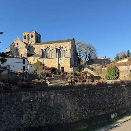 Maison Sur Les Hauteurs De La Holiday home *