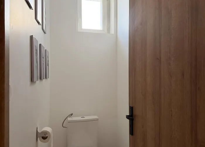 Maison Sur Les Hauteurs De La *