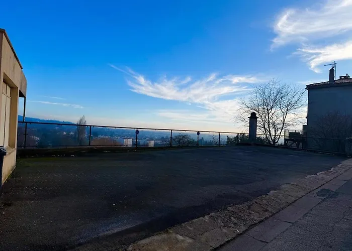 Maison Sur Les Hauteurs De La